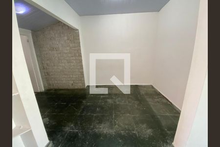 Sala/Quarto de casa para alugar com 1 quarto, 60m² em Tanque, Rio de Janeiro