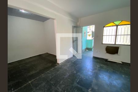 Sala/Quarto de casa para alugar com 1 quarto, 60m² em Tanque, Rio de Janeiro