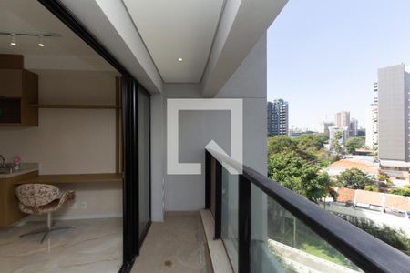 Varanda de kitnet/studio para alugar com 1 quarto, 26m² em Indianópolis, São Paulo
