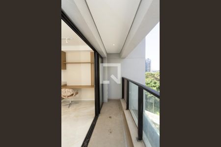 Varanda de kitnet/studio para alugar com 1 quarto, 26m² em Indianópolis, São Paulo