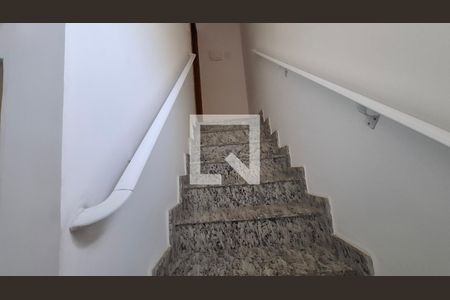 Escada de casa de condomínio à venda com 2 quartos, 120m² em Vila Príncipe de Gales, Santo André