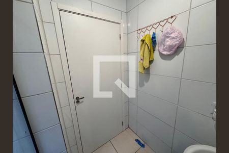 Banheiro de apartamento à venda com 2 quartos, 48m² em Feitoria, São Leopoldo