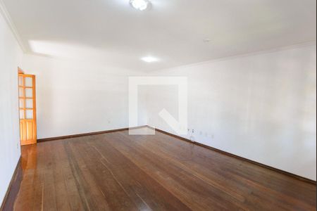 Sala de casa de condomínio para alugar com 4 quartos, 380m² em Esplanada Independência, Taubaté
