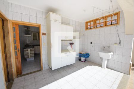 Área de Serviço de casa de condomínio para alugar com 4 quartos, 380m² em Esplanada Independência, Taubaté