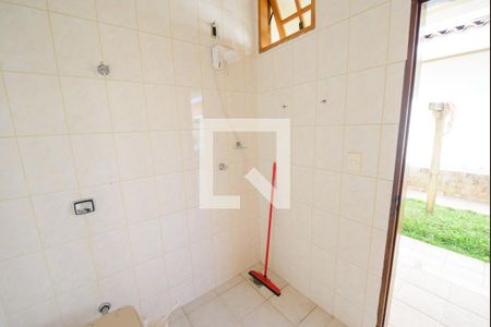 Banheiro de Serviço de casa de condomínio para alugar com 4 quartos, 380m² em Esplanada Independência, Taubaté