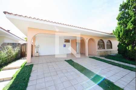 Fachada + placa de casa de condomínio para alugar com 4 quartos, 380m² em Esplanada Independência, Taubaté