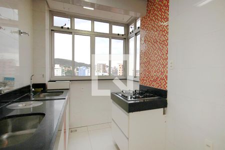 Cozinha de apartamento à venda com 1 quarto, 42m² em Cruzeiro, Belo Horizonte