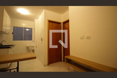 Sala/Cozinha de apartamento para alugar com 2 quartos, 35m² em Vila Ivone, São Paulo