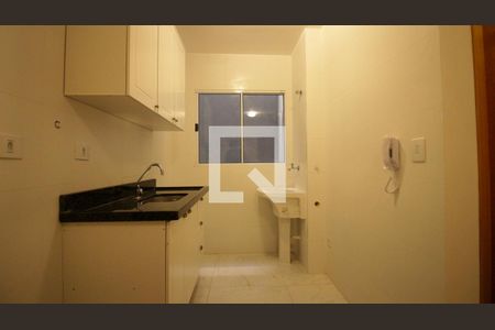 Sala/Cozinha de apartamento para alugar com 2 quartos, 35m² em Vila Ivone, São Paulo
