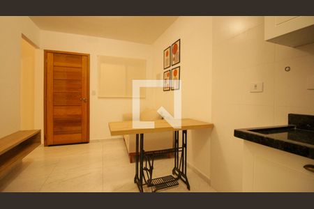 Sala/Cozinha de apartamento para alugar com 2 quartos, 35m² em Vila Ivone, São Paulo