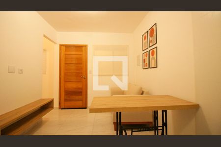 Sala/Cozinha de apartamento para alugar com 2 quartos, 35m² em Vila Ivone, São Paulo