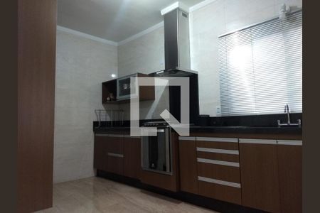 Foto 15 de casa à venda com 4 quartos, 220m² em Jardim Leonor, Campinas
