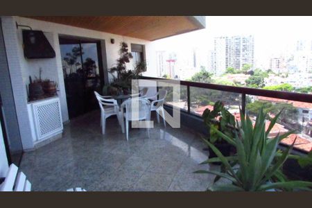Apartamento à venda com 3 quartos, 226m² em Aclimação, São Paulo