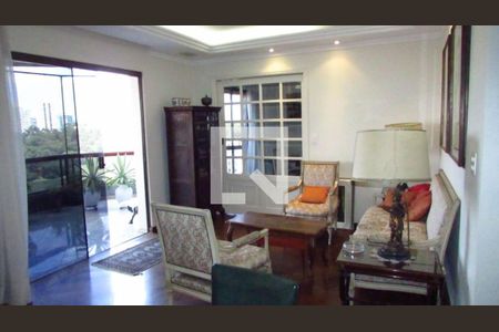 Apartamento à venda com 3 quartos, 226m² em Aclimação, São Paulo