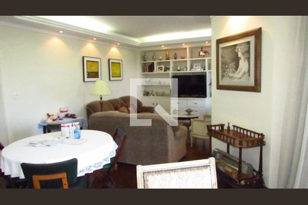 Apartamento à venda com 3 quartos, 226m² em Aclimação, São Paulo