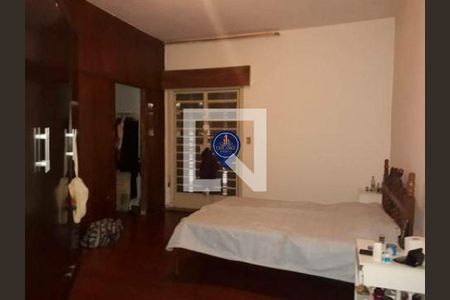 Casa à venda com 4 quartos, 217m² em Vila Deodoro, São Paulo