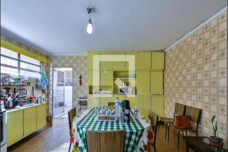 Casa à venda com 3 quartos, 250m² em Vila Monumento, São Paulo