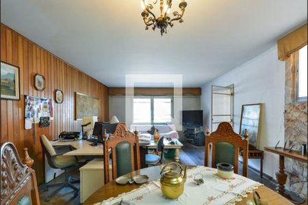 Casa à venda com 3 quartos, 250m² em Vila Monumento, São Paulo