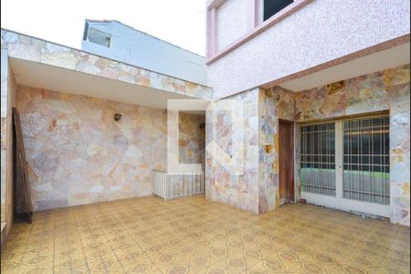 Casa à venda com 3 quartos, 250m² em Vila Monumento, São Paulo
