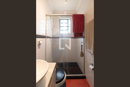 Banheiro de apartamento à venda com 1 quarto, 41m² em Menino Deus, Porto Alegre