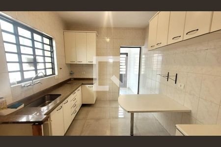 Casa à venda com 3 quartos, 120m² em Cerqueira César, São Paulo