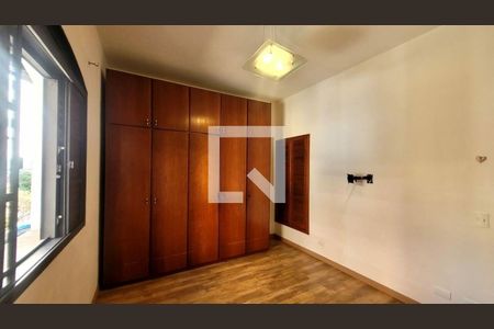 Casa à venda com 3 quartos, 120m² em Cerqueira César, São Paulo