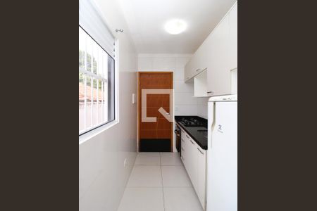 Cozinha de apartamento para alugar com 2 quartos, 32m² em Vila Mazzei, São Paulo