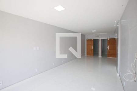 Sala de casa para alugar com 3 quartos, 180m² em Taquara, Rio de Janeiro