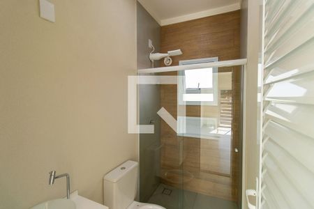 Banheiro de kitnet/studio para alugar com 1 quarto, 28m² em Vila Santo Antônio, Cotia