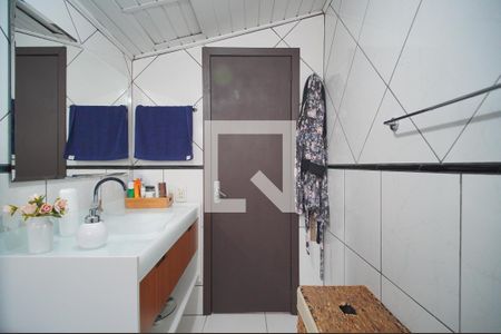 Banheiro de casa de condomínio à venda com 2 quartos, 90m² em Rondônia, Novo Hamburgo