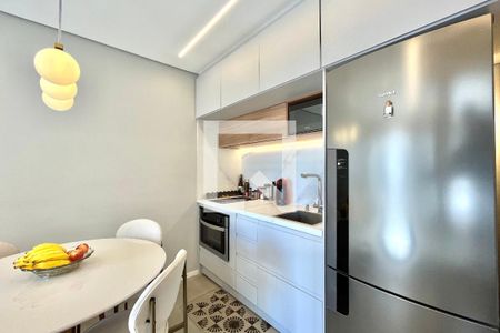 Cozinha de apartamento para alugar com 1 quarto, 30m² em Jardim Prudência, São Paulo