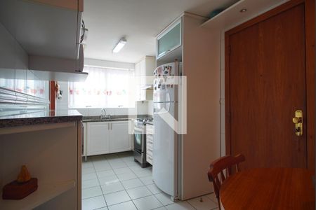 Cozinha de apartamento à venda com 3 quartos, 164m² em Auxiliadora, Porto Alegre