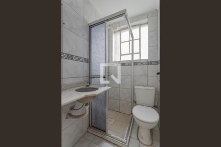 Banheiro de apartamento à venda com 1 quarto, 39m² em Bela Vista, Porto Alegre