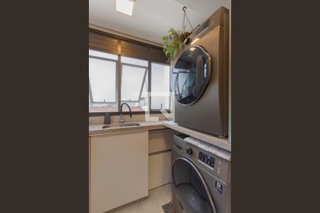 Cozinha e Área de Serviço de apartamento à venda com 3 quartos, 209m² em Rio Branco, Porto Alegre