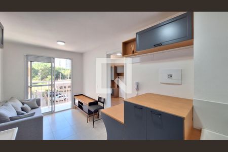 Sala/Cozinha de apartamento para alugar com 1 quarto, 26m² em Parque Industrial Tomas Edson, São Paulo