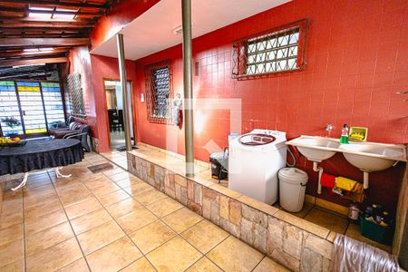 Area de serviço de casa para alugar com 4 quartos, 315m² em Itapoã, Belo Horizonte