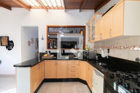 Cozinha de casa à venda com 3 quartos, 180m² em Nonoai, Porto Alegre