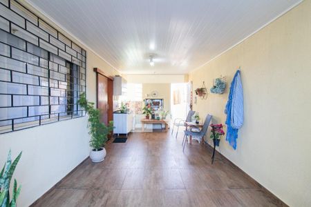 Garagem de casa à venda com 3 quartos, 180m² em Nonoai, Porto Alegre