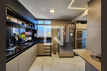 Cozinha de apartamento à venda com 4 quartos, 200m² em São Pedro, Belo Horizonte