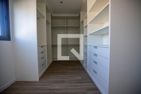Closet da Suíte de apartamento à venda com 4 quartos, 131m² em Lourdes, Belo Horizonte