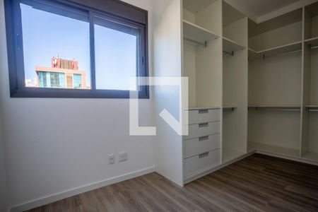 Closet da Suíte de apartamento à venda com 4 quartos, 131m² em Lourdes, Belo Horizonte