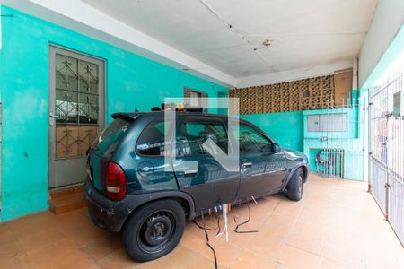 Garagem de casa à venda com 7 quartos, 200m² em Vila Verde, São Paulo