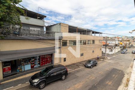 Sacada de casa à venda com 7 quartos, 200m² em Vila Verde, São Paulo