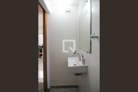 Lavabo de casa para alugar com 3 quartos, 140m² em Vila do Castelo, São Paulo