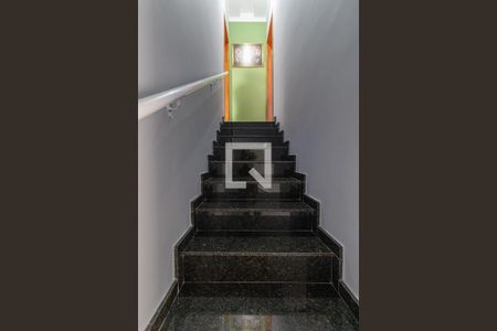 Escada de casa de condomínio à venda com 2 quartos, 68m² em Parque Boturussu, São Paulo