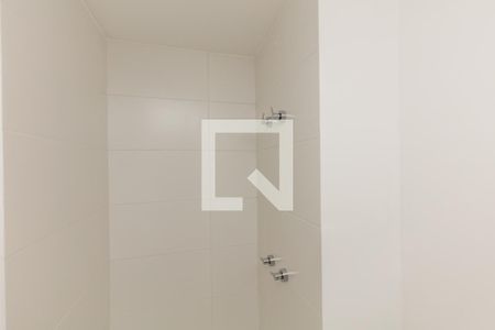 Banheiro de kitnet/studio à venda com 1 quarto, 28m² em República, São Paulo