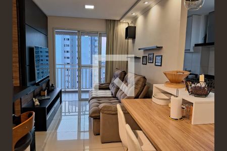 Sala de apartamento à venda com 2 quartos, 62m² em Km 18, Osasco