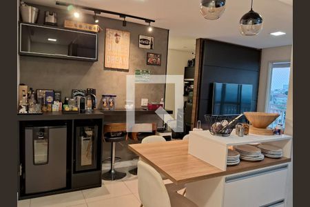 Sala de apartamento à venda com 2 quartos, 62m² em Km 18, Osasco