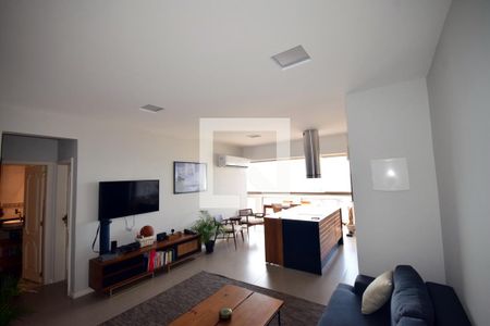 Sala de apartamento para alugar com 1 quarto, 72m² em Barra da Tijuca, Rio de Janeiro