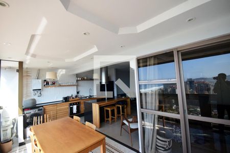 Cozinha de apartamento para alugar com 1 quarto, 72m² em Barra da Tijuca, Rio de Janeiro